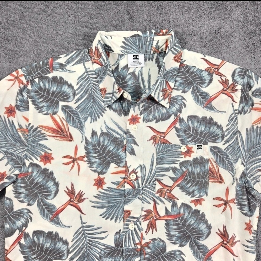 DC Shoes Men's Hawaiian Shirt Tropical Floral Button Up Short Sleeve M/M - Picture 3 of 13